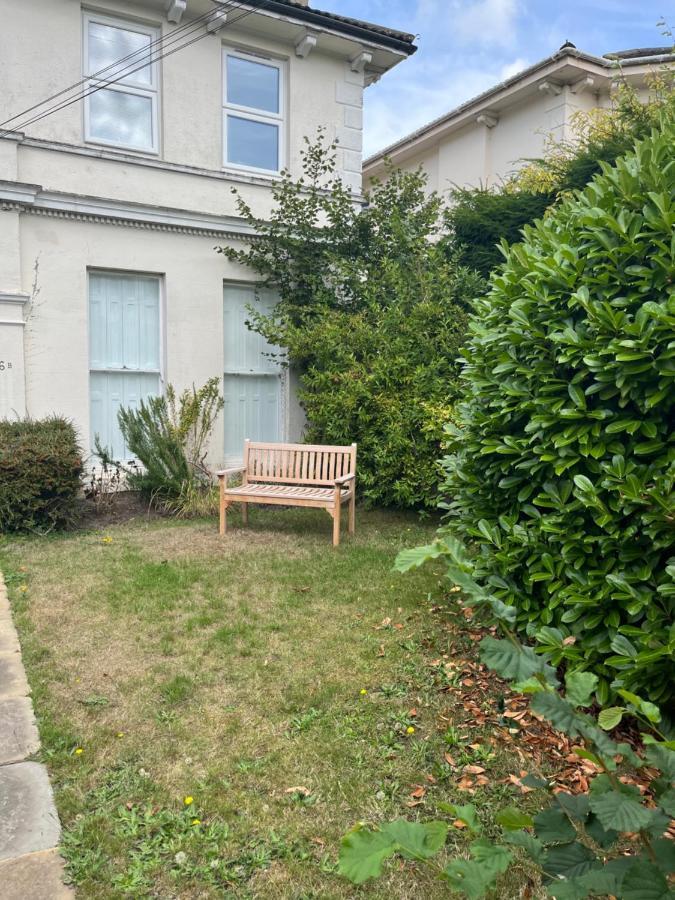 Elegant Bloomsbury Apartment In Tunbridge Wells Zewnętrze zdjęcie